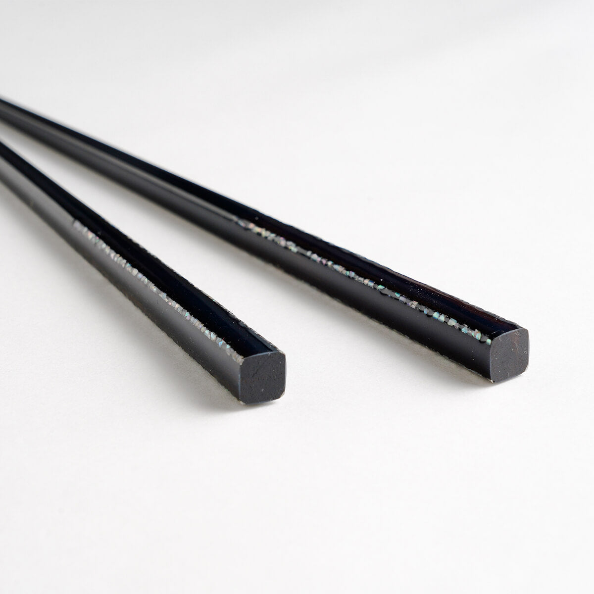 黒燿螺鈿(こくようらでん) 24~22cm 専用箸置き・専用ボックス付き 【若狭塗箸】