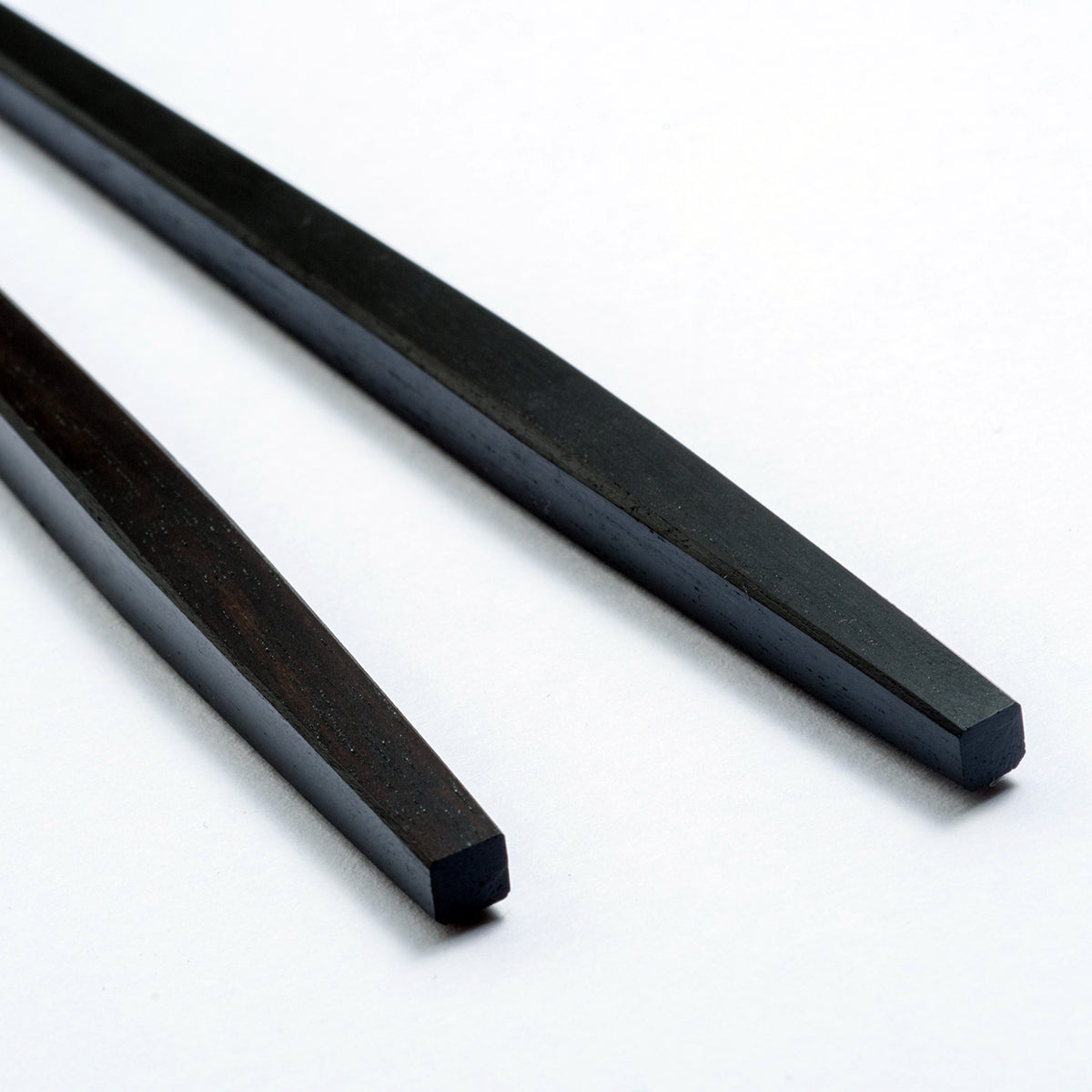 黒燿四角（こくようしかく） 20～24.5cm 専用箸置き・専用ボックス付き 【若狭塗箸】