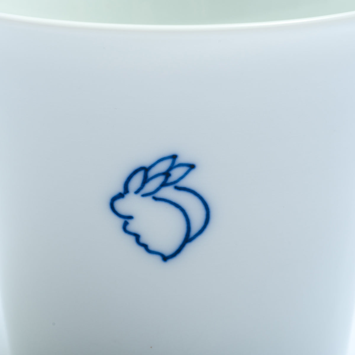 三川内焼 反杯 うさぎ（小）（みかわちやき そりさかずき うさぎ）